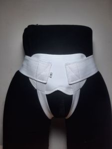 Sabuk Penyangga Hernia Pria Wanita Dewasa