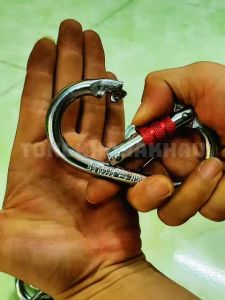 Móc khóa carabiner khóa vặn ren an toàn chữ O khóa thép tự khóa sơn nước đu dây lau kính điều hoà leo núi