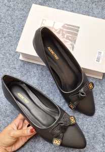 Sepatu Basic Hills Untuk Wanita / Sepatu Casual Model Pita Warna Hitam Dan Cream