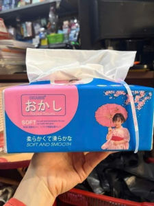 Khăn giấy lụa cao cấp Okashi loại to 19.5x18cm 450 tờ 4 lớp - bịch 10 gói - thùng 20 gói