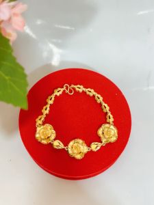 Lắc tay hoa mai 2 chỉ chuẩn màu 24.k cao cấp