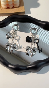 Elegant Heart Bowknot Bag Charm Versatile Heart Bowknot Hanging Decoration Stylish Keychain for Purses and Keys