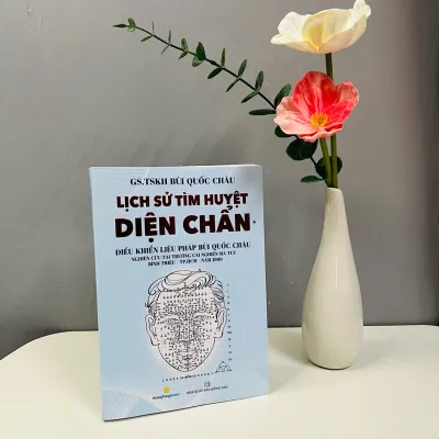 Sách - Lịch Sử Tìm Huyệt Diện Chẩn - Điều Khiển Liệu Pháp Bùi Quốc Châu
