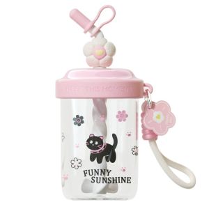 พร้อมส่ง ถ้วยดื่ม แบบพกพาจับฟางฝุ่นหมวกขวดน้ํา คาวาอี้ ป้องกันการรั่วความจุสูงพร้อมฟางกวนถ้วยน้ําผลไม้