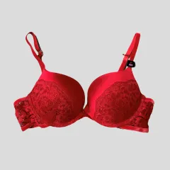 LA'SENZA padded push-up strapless bra Available in size 38B 🔥🔥🔥🔥🔥 Can  I say this bra is a machine🤩 trying to look for