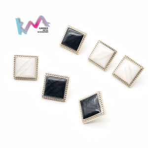 KANDER Plastic Button 18mm Tampilan Mewah Kotak YJX-001