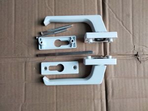 Tay nắm khoá đa điểm cửa nhựa lõi thép upvc