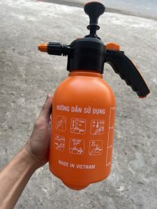 Bình xịt nước tưới cây 2 lít phun sương tưới cây thuốc muỗi vòi xịt điều chỉnh nhiều chế độ chế độ tưới tự động van giảm áp công nghệ Hàn Quốc.