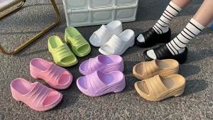 New Summer Fashion Thick-Soled Slippers Non-Slip Height-Increasing Sandals For Outdoor Wear Spring Wedge-Heel Wear-Resistant Sandals