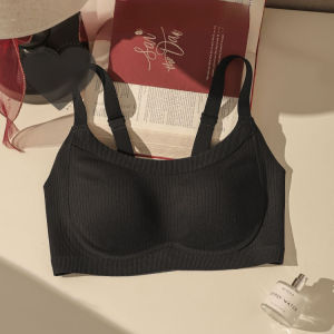 【SingaBralette】ดูเล็กลงอย่างเป็นธรรมชาติ ชุดชั้นใน ชุดชั้นใน พื้นที่ขนาดใหญ่ รวมตัวกัน ผ้ายืดหยุ่นสูง ยก 3 ชั้น ชุดชั้นในไร้ตะเข็บสีแดง ชุดชั้นในป้องกันแสง ทุกคน ปิดหน้าอกเสริม