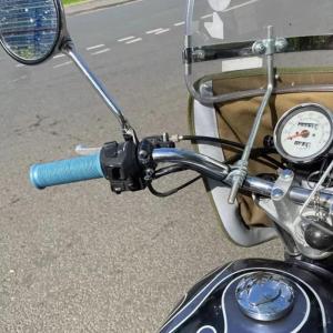 Astront Universal Motorcycle Handle Bar Grips Retro Vintage Motorbike Hand Grips Motor for Honda Suzuki Kawasaki