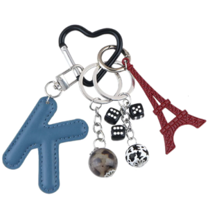 Leather Letter Keychain Charm Fashion Heart Keyring Hangings Ornament Car Key Chain Pendant Decorations for Woman Girl
