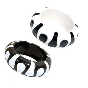 Elegant Polkas Dot Resin Bracelet for Women Comfortable Portable for Sensitive Skin and Gifting