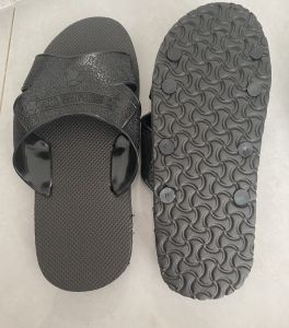 Dép xốp quai ngang khách sạn màu đen các size 36 đến 43 ̣(form dép nhỏ đặt lên 1 size)