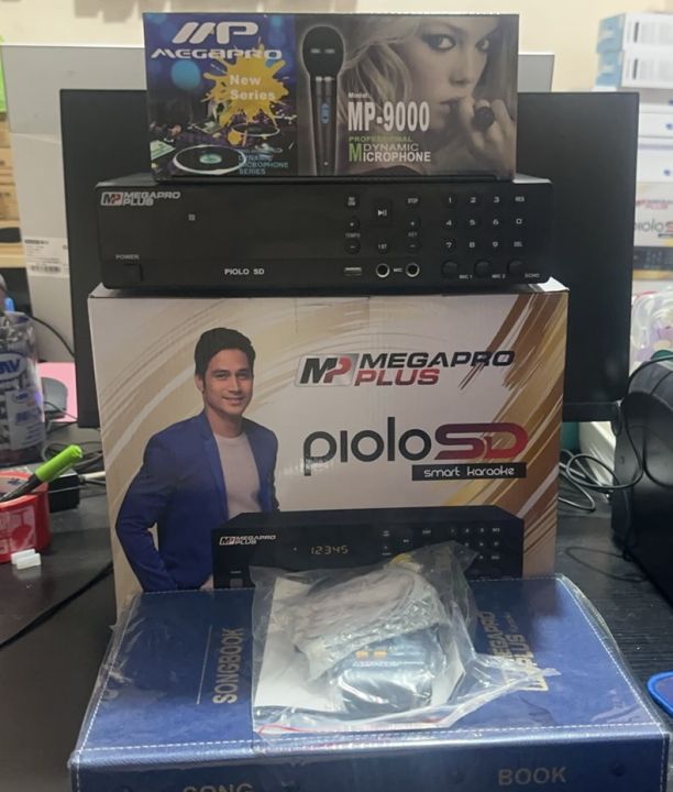 Megapro%20Plus%20Piolo%20SD%2032GB%20SD%20Card%20Karaoke%20Player%20/%20with%20up%20to%2021,000%20songs,%20MTVs,%20Songbook%20with%20Free%20Wired%20Microphone%20/%20Karaoke%20Player%20/%20Megapro%20Plus%20-%20Image%207