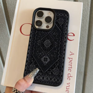 Creative carpet pattern phone case suitable for iPhone 17 16 15 14 13 12 11 Pro/Max/Plus anti drop and shockproof