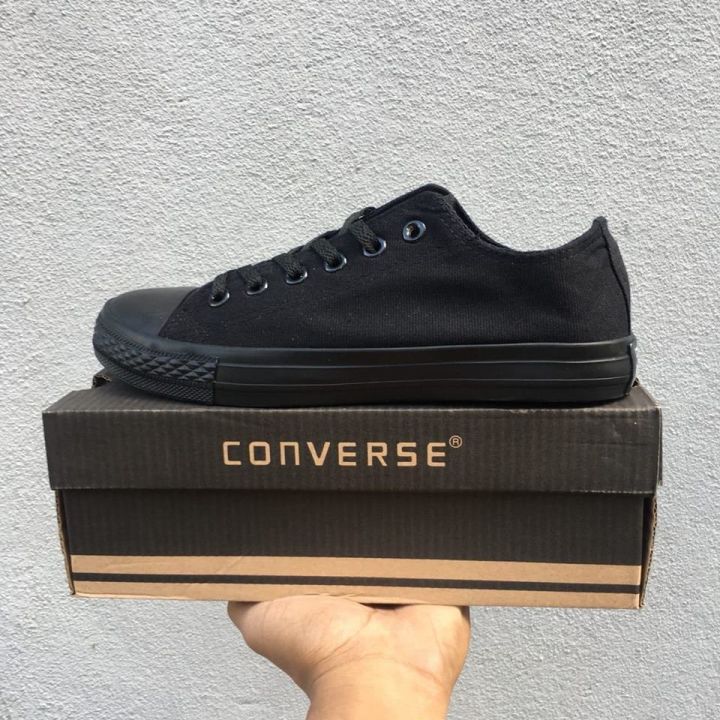 All black best sale low cut converse