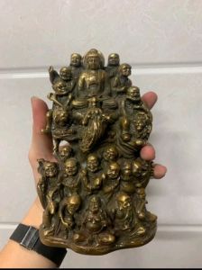 Tượng 18 vị la hán bằng đá đúc. Trang trí trên ô tô tiểu cảnh bonsai ghép lũa để bàn trà phòng khách bàn làm việc thờ thần tài…