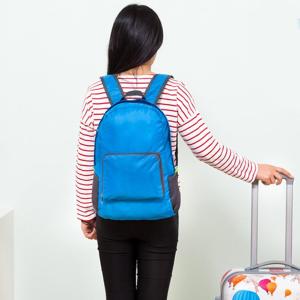 Men Women 20L Lightweight Sports Bag with Foldable Design and Breathable Straps