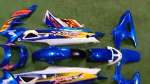 ชุดสี DASH NEW สีน้ำเงิน / ขาว มี 14 ชิ้น แถมน๊อตพอช