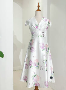 [Voucher 15% MOV 199K cap 100K  Đầm HeraDG thiết kế dáng xòe cổ tim xếp ly ngực họa tiết hoa cẩm tú cầu thanh lịch chất tafta cao cấp SDCBD1001