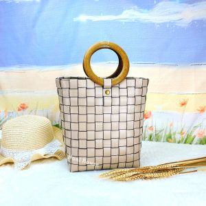 [D20xR11xC25 cm] Túi Xách Giỏ Đan Thủ Công Làn Nhựa Quai Gỗ Vintage Xuất Khẩu Đi Chơi Đi Biển Chụp Hình Làm Quà Tặng