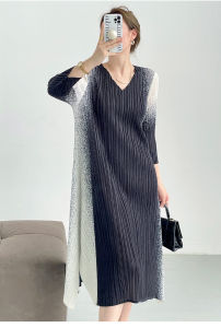 Nova quality⭐One person one pleat ⭐ Miyake Miyake fold new gradient color print fashion senior sense dress2023 spring and autumn elegant MIDI skirt