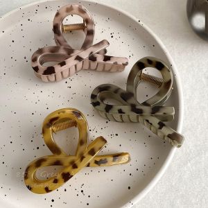 Leopard Print Hair Claw Clip Women Fashion Hair Clips Premium Quality Medium Size Half Up Hairstyle Hair Accessories