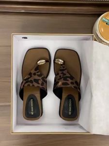 [Free Shipping] Thick-Soled Height-Increasing Slip-On Wedge Sandals For Women Summer Outdoor Wear 2025 New Model Suitable For Pairing With Skirts Beach Sandals Flip-Flops