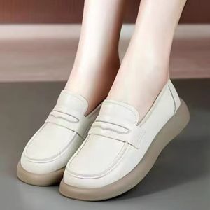 Free Shipping Soft Leather Loafers For Women New Autumn Collection Flat Fashionable Versatile And Retro-Style Small Leather Shoes