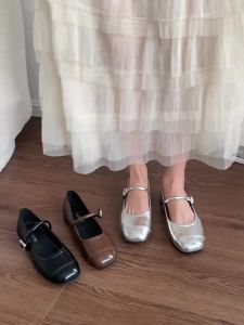 WomenS Shoes To Match Skirts 2026 Spring And Autumn New Korean Style Flat Loafers Silver Small Leather Shoes