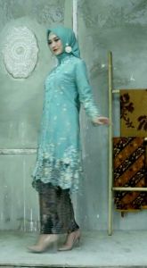 KEBAYA TUNIK SHAHEER / TUNIK TILE TERBARU / TUNIK KEBAYA MODEL KANCING DEPAN / KEBAYA IBU HAJAT MODERN/ KEBAYA MODERN WANUTA 2023 / KEBAYA BRIDERSMAID / KEBAYA WISUDA