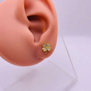Bông tai cỏ 4 lá size nhỏ bằng titan Khuyên tai cỏ bốn lá đính đá size nhỏ chất liệu titan không phai màu không rỉ sét