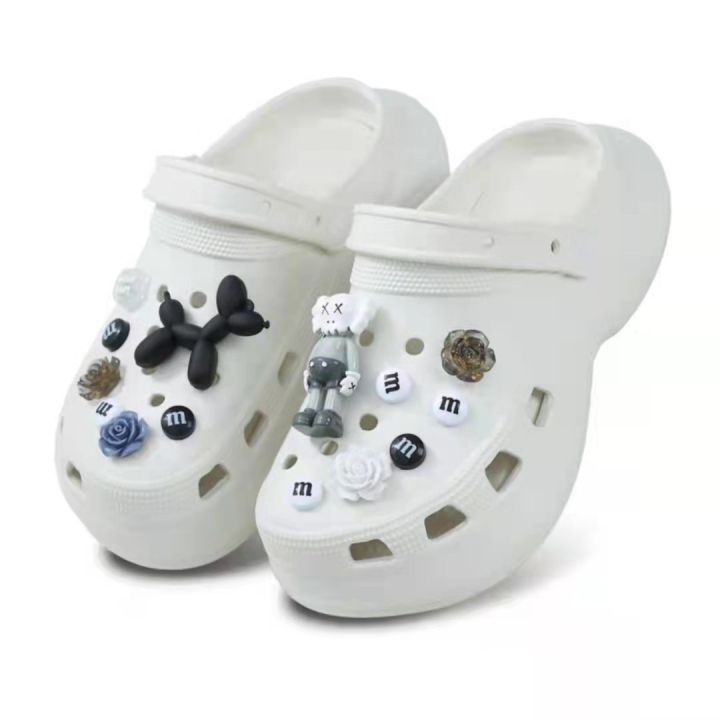 TRENDY ONHAND NEW ARRIVAL HIGH QUALITY CROCS SHOES SANDALS