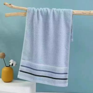 ผ้าเช็ดตัวขนาด 74x34ซม. หนาพิเศษ นุ่มพิเศษ ผ้าเช็ดตัวคุณภาพสูง ซึมซับน้ำดี แห้งเร็ว ไม่อับชื้น มีให้เลือก 4 สี