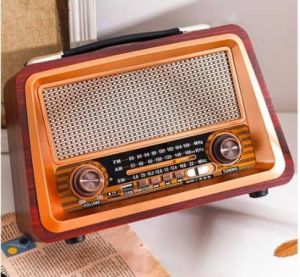 2066BT Rechargeable Wooden Bluetooth Speaker FM AM Radio Classic Retro Style Rechargeable 木质家用手机无线蓝牙音箱复古调频收音机便携插卡迷你音响 可充电式