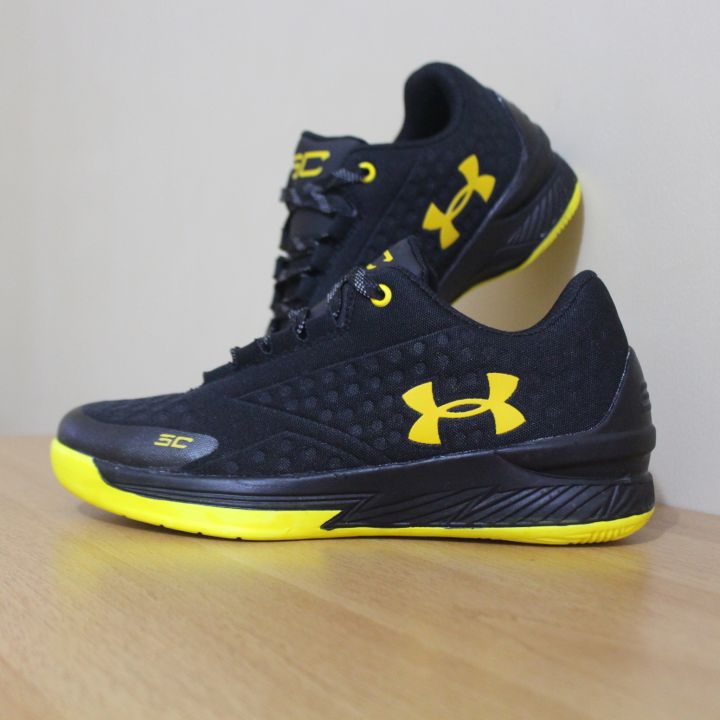 Sepatu under armour store indonesia