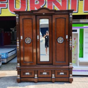 Lemari Baju 3 Pintu Resin Mewah 1