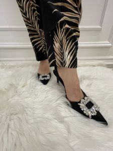 Sepatu Heels Black Design Flower