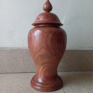 BÌNH LỌ GỖ HƯƠNG cao 35cmx16cmx16cm