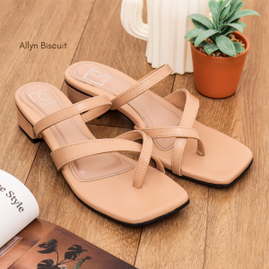 QUINCE Allyn Sendal Heels 3cm