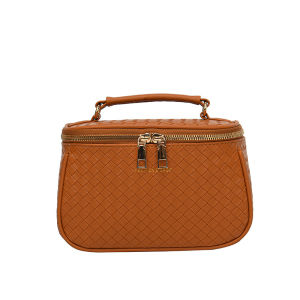 Womens large-capacity portable makeup bag ins High-end influencer 2023 New travel waterproof cosmetic bag