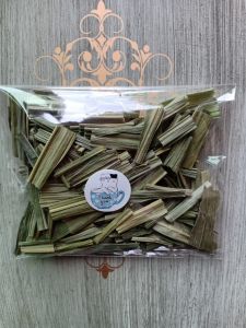 หญ้าม้า ใบสดตัดใหม่ หรือ ใบหญ้าม้าแห้ง สำหรับทำชาดื่ม หรือ คลอโรฟิลล์ Chlorophyll ดื่มได้