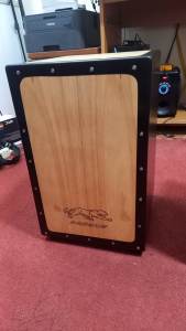 Trống cajon giá rẻ in hình cực đẹp cho người mới tập. Hàng Chính hãng