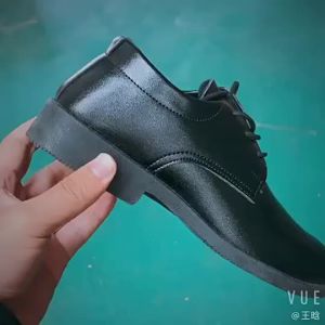 Nhà sản xuất giày da cung cấp giày nam chính thức đơn phong cách Hàn Quốc giày đen buộc dây giày công sở dropshipping giày thường [ Miễn Phí Vận Chuyển ]