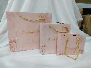 ZOEY..มาใหม่.. ถุงใส่ของขวัญ ถุงกระดาษหูเชือก ถุงกระดาษน่ารัก พิมพ์ลายใบไม้ ราคาถูกพร้อมส่ในไทย