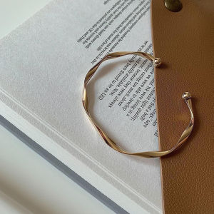 Minwen Classic Premium Retro Style Twisted Twist Metal Bracelet for Women Simple Open Adjustable Trend Girls Jewelry Gift Accessories