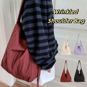 YSUNNY หลากหลาย กระเป๋าโท้ทที่มีรอยยับ ความจุขนาดใหญ่ ไนลอน กระเป๋าสะพายไหล่นักเรียน ภาษาเกาหลี ผ้าสีพื้น กระเป๋าถือผู้หญิง คุณผู้หญิง