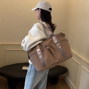 Tas Gym ที่ใช้งานได้จริงพร้อมกระเป๋าแห้งเปียกแยกต่างหากกระเป๋าถือสะพายไหล่กระเป๋าเดินทางที่ขยายได้สำหรับออกกำลังกายท่องเที่ยวเดินทาง