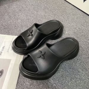 [Free Shipping] 2025 Summer New Thick-Soled WomenS Outdoor Sandals With Cross-Straps 9CM Height-Increasing Platform Slippers